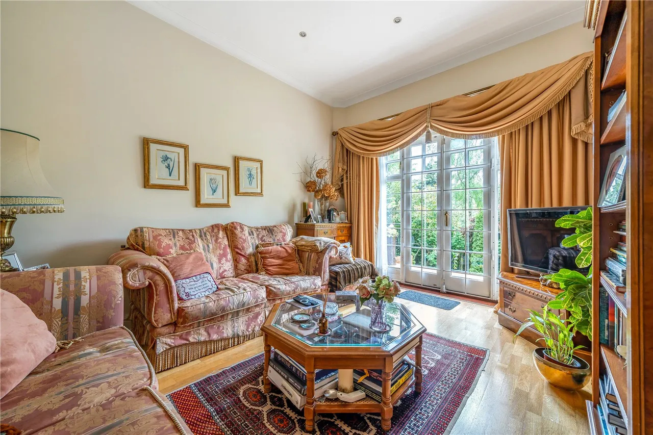 Barnet Road, Arkley, Hertfordshire, EN5 3JT, photo 4