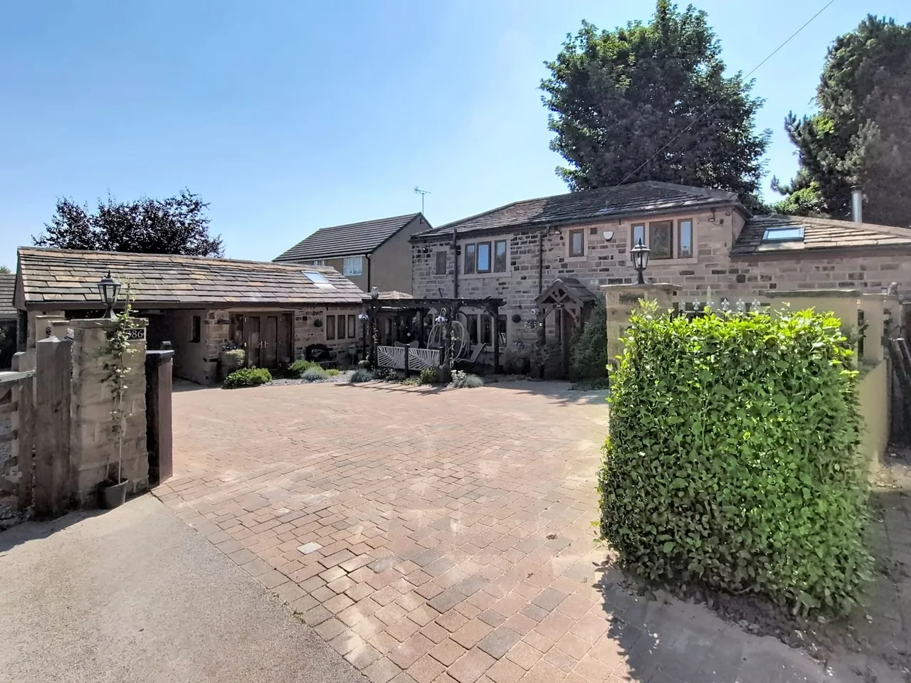 4 bed house for sale, Oxford Road, Gomersal, BD19