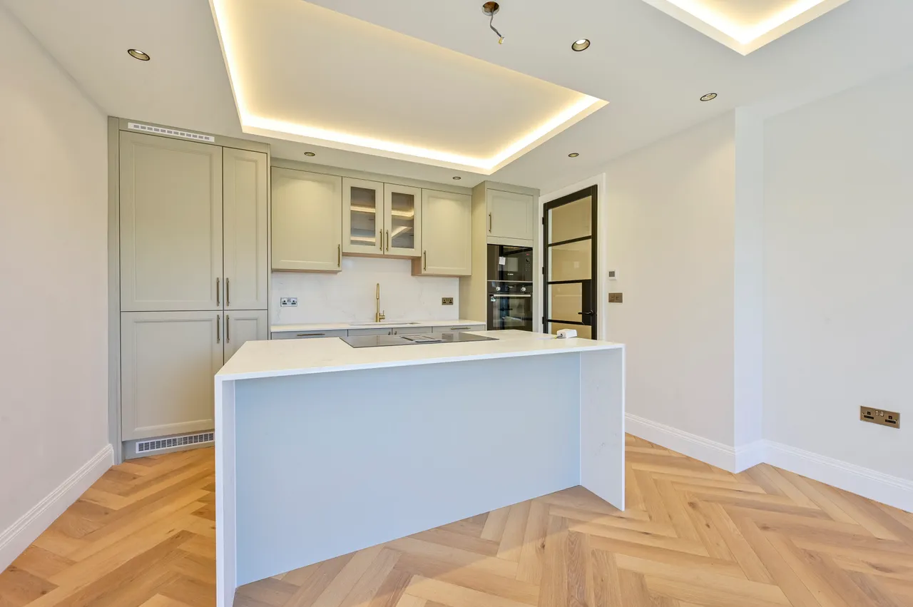 Flat 4, Navy Rose Apartments, Morden, photo 2