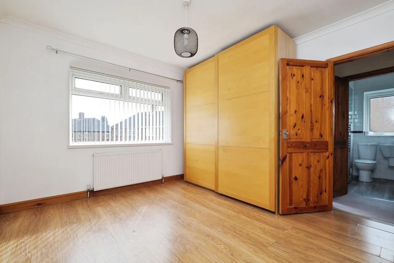 Fernwood Crescent, Wollaton, Nottingham, NG8, photo 11