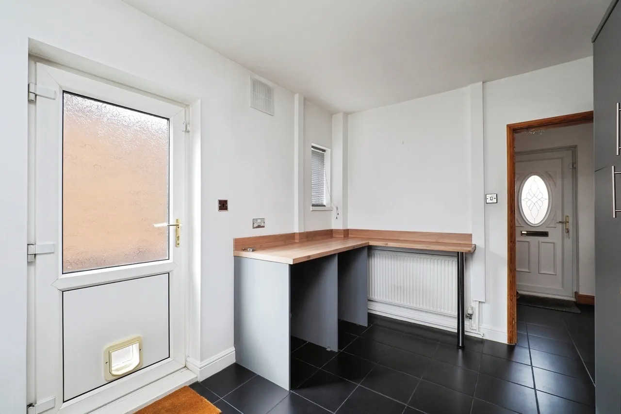 Fernwood Crescent, Wollaton, Nottingham, NG8, photo 6