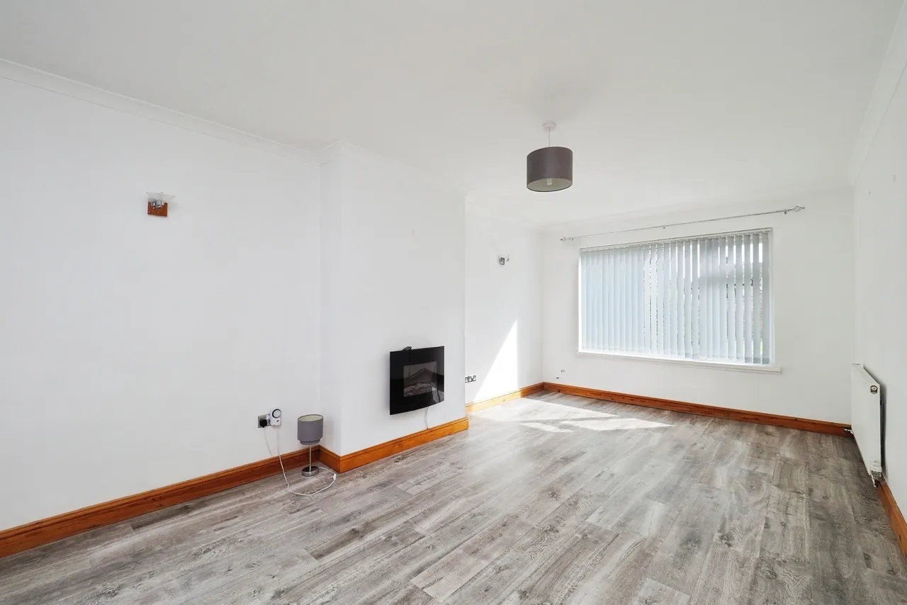 Fernwood Crescent, Wollaton, Nottingham, NG8, photo 8