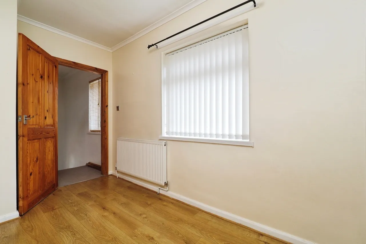 Fernwood Crescent, Wollaton, Nottingham, NG8, photo 14