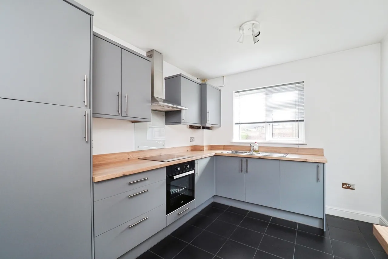 Fernwood Crescent, Wollaton, Nottingham, NG8, photo 4