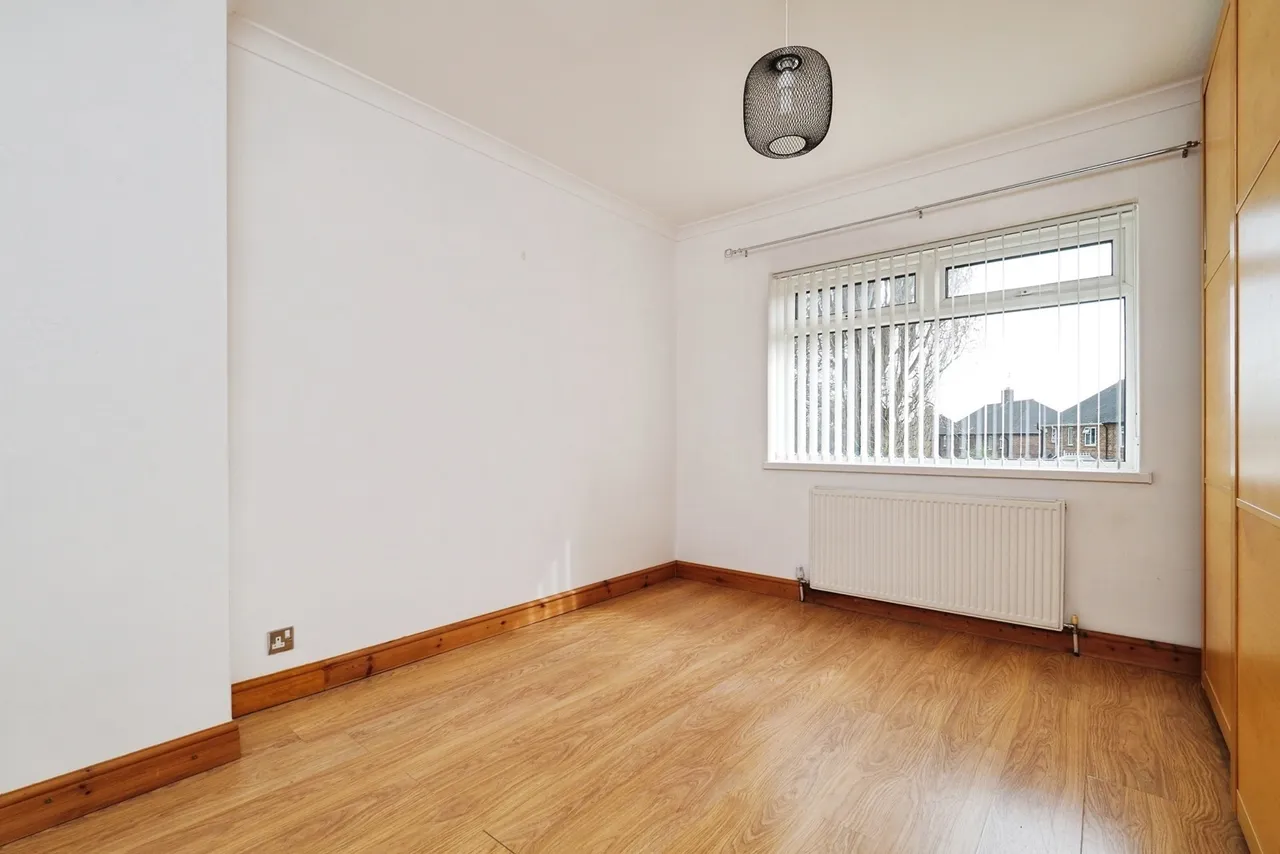 Fernwood Crescent, Wollaton, Nottingham, NG8, photo 12