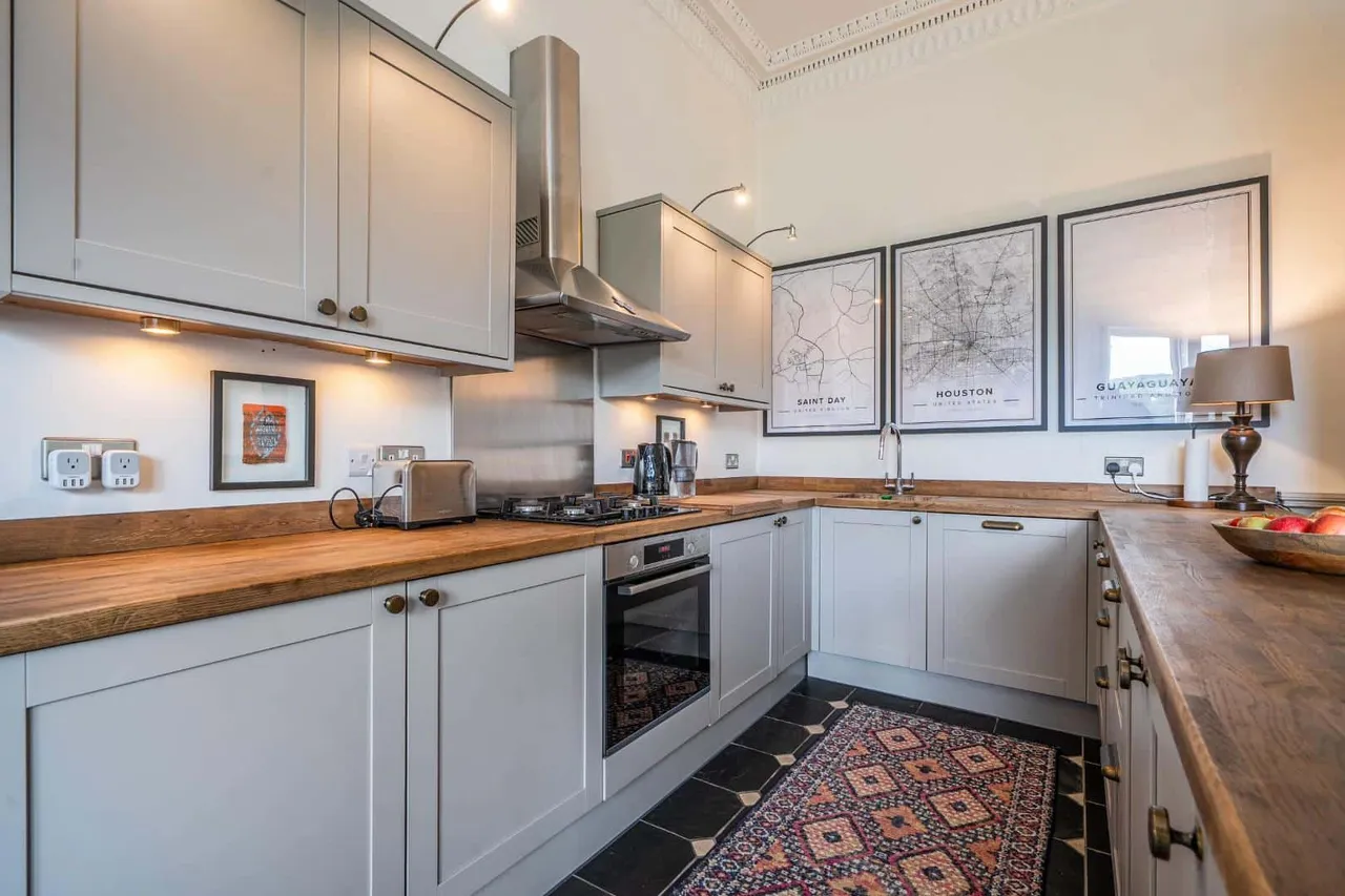 Kensington Place, Bath, BA1, photo 4