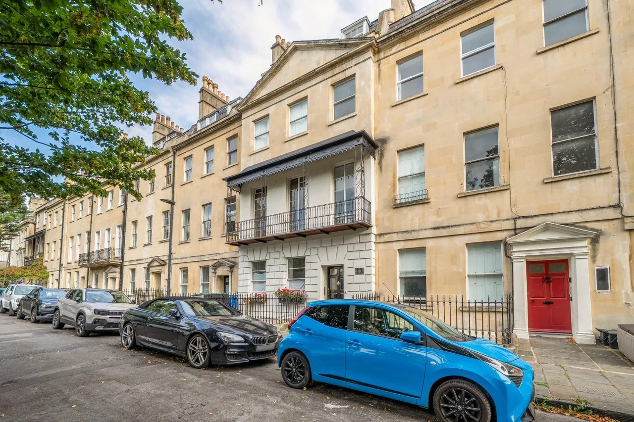 1 bed flat for sale, Kensington Place, Bath, BA1