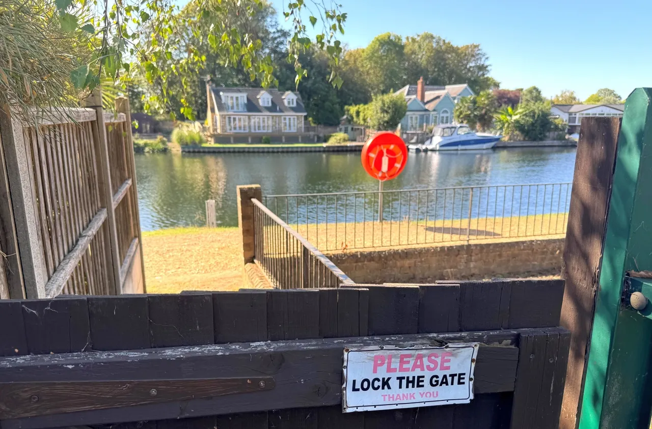 Southern Pines Penton Hall Drive, Middlesex Staines-upon-Thames, TW18, photo 13