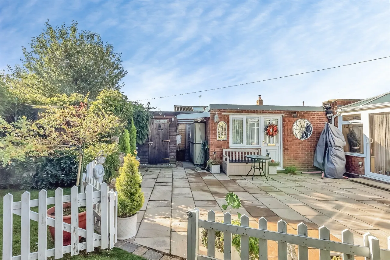 Rainsborough Gardens, Market Harborough, LE16, photo 15