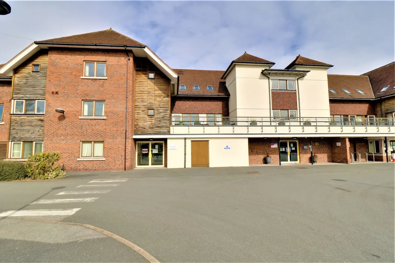 1 bed flat to rent, Barton Mews, Barton Under Needwood, DE13