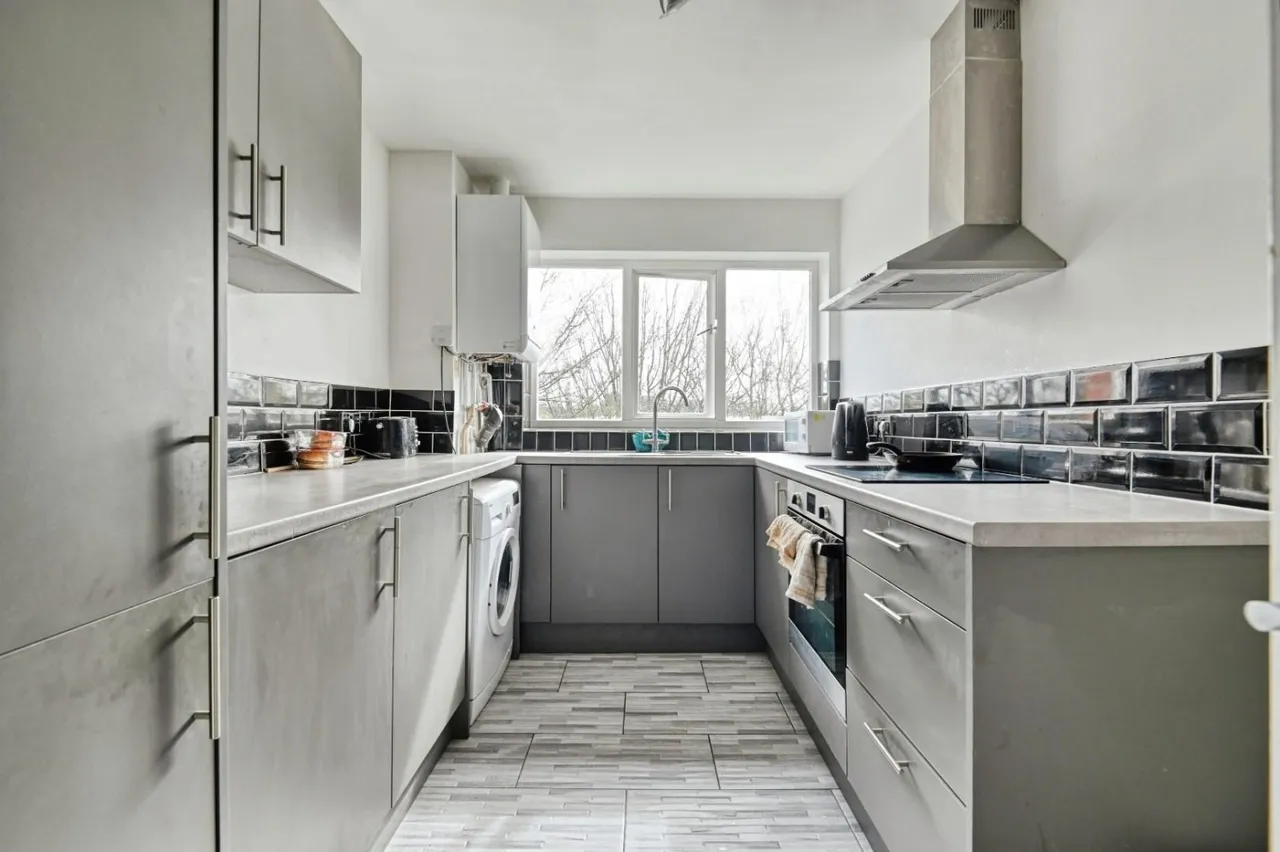 2 bed flat for sale — Saxon Mill Lane, Tamworth