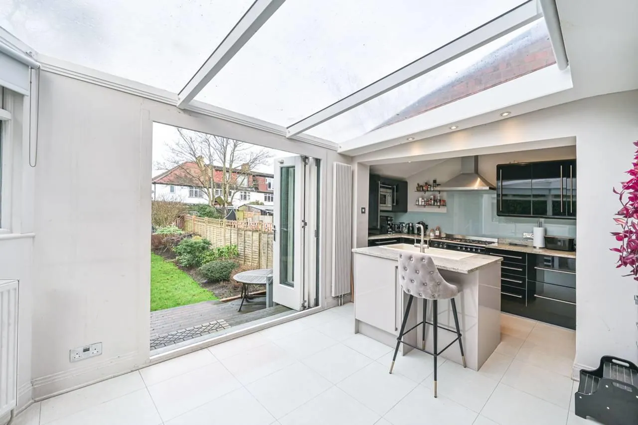 Hammers Lane, Mill Hill, NW7, London, photo 5