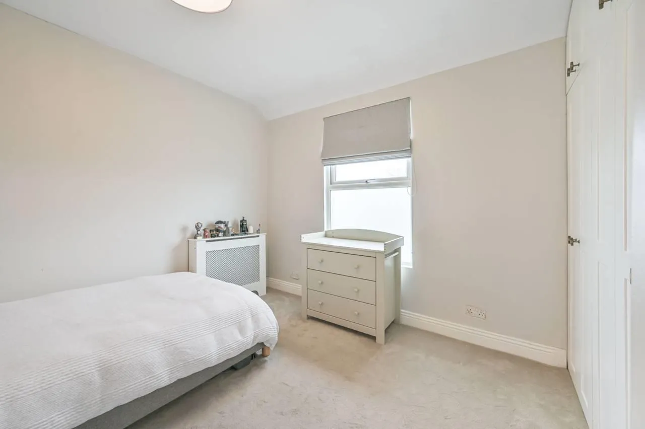 Hammers Lane, Mill Hill, NW7, London, photo 12