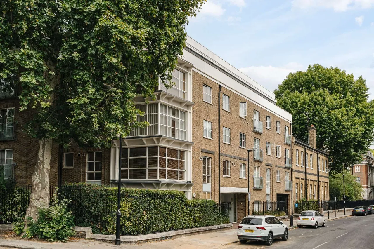 2 bed flat for sale — Hardwick Street, London, EC1R 4UG