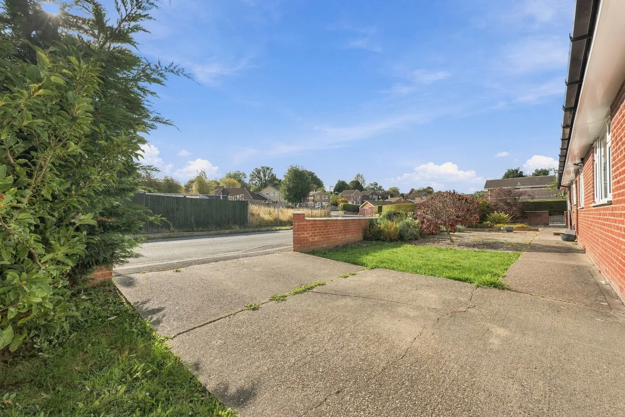 Dale Close, Staveley, S43, photo 20