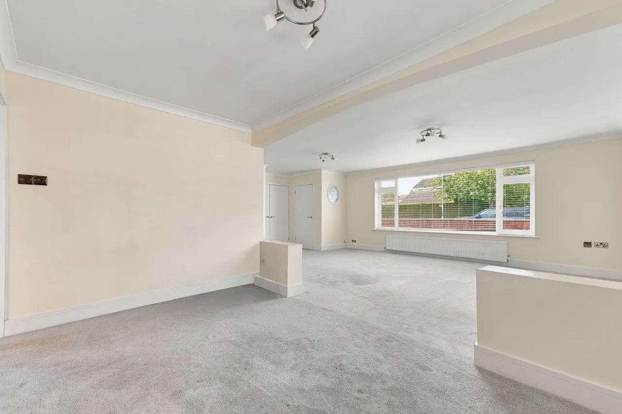 Dale Close, Staveley, S43, photo 4