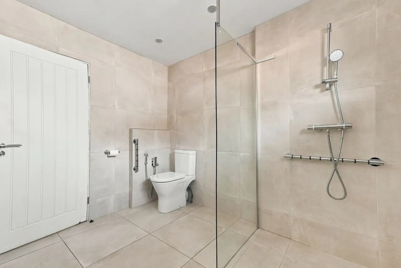 Dale Close, Staveley, S43, photo 10