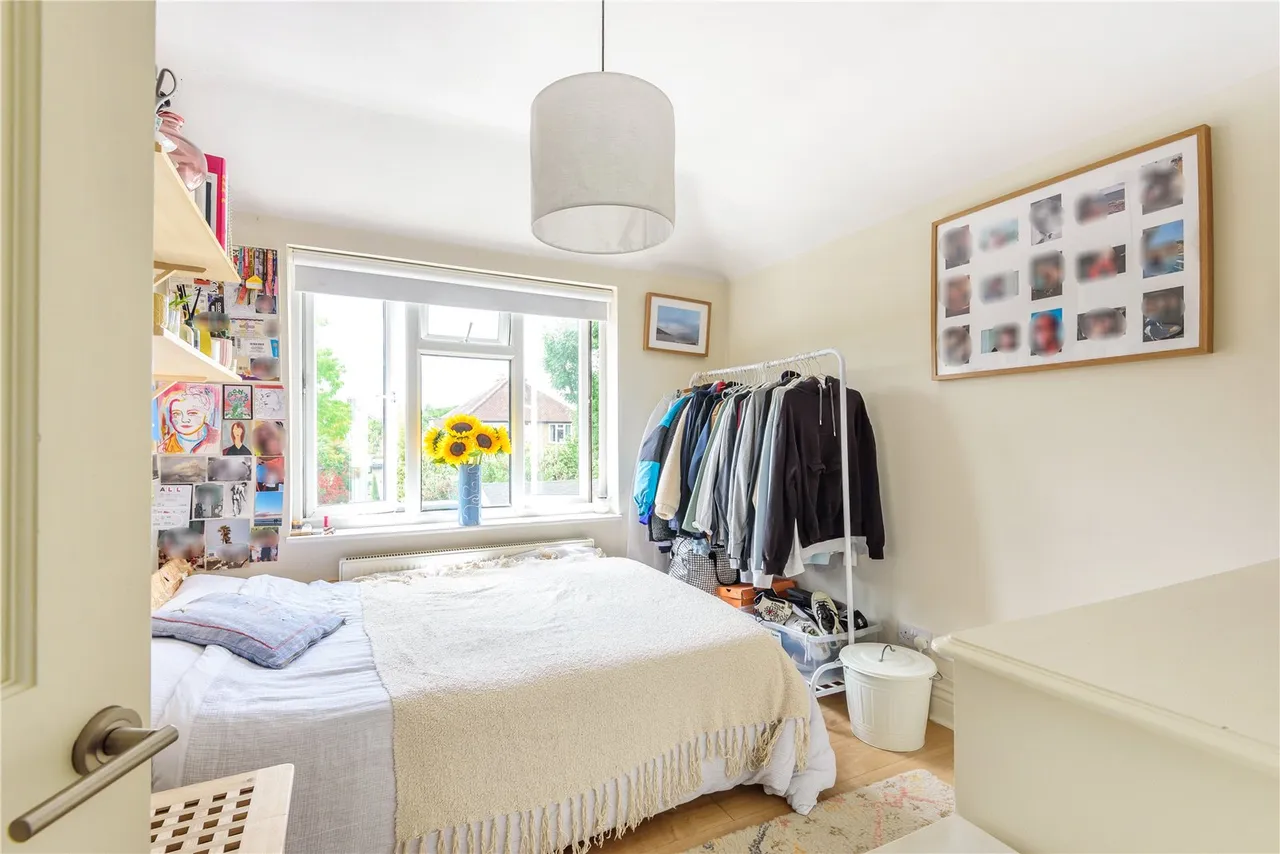Cleveland Avenue, Hampton, TW12 2RD, photo 6