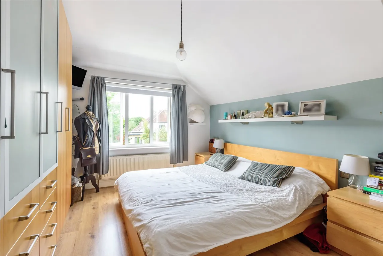 Cleveland Avenue, Hampton, TW12 2RD, photo 5