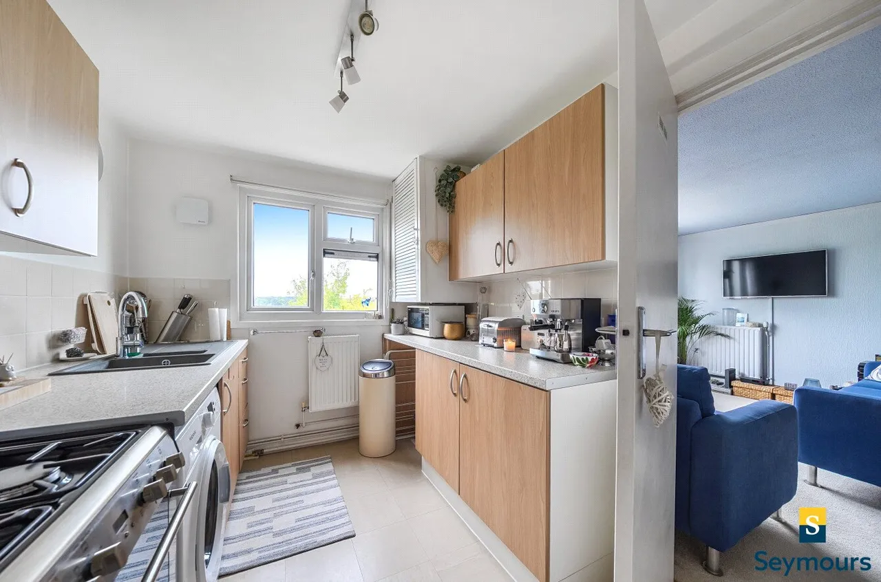 Park Barn Drive, Guildford, GU2, photo 11