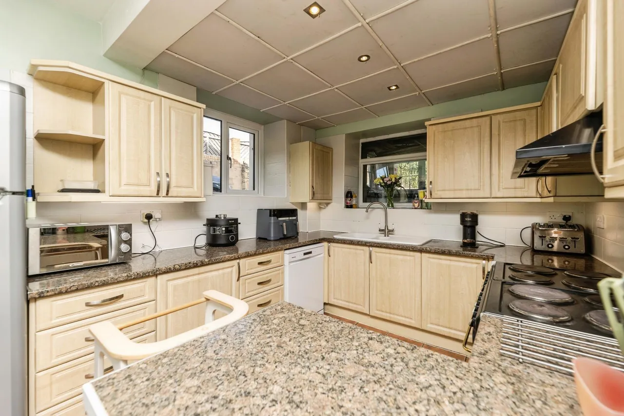 Fryston Lane, Knottingley, WF11, photo 5