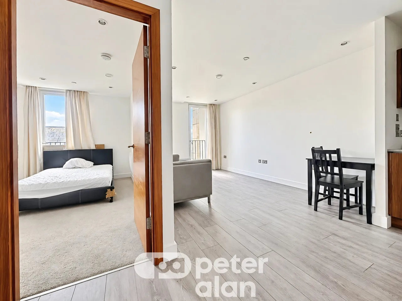 Hayes Apartments CARDIFF, CF10, photo 2