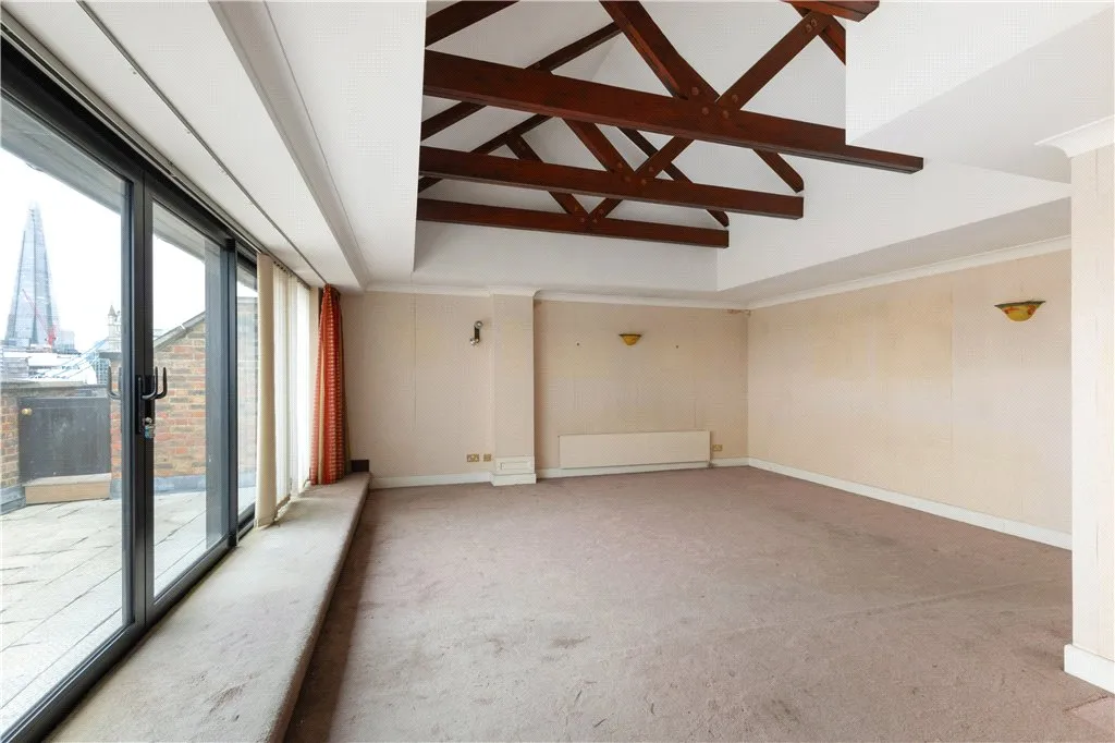 3 bedroom for sale in St. Katharines Way, London, E1W, photo 5