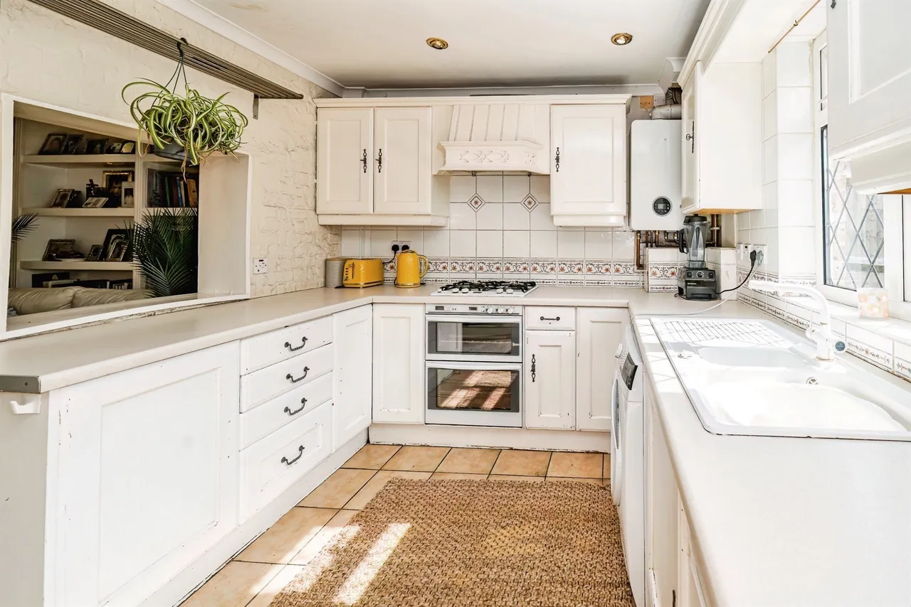 Hill Farm Road, Taplow, SL6, photo 2