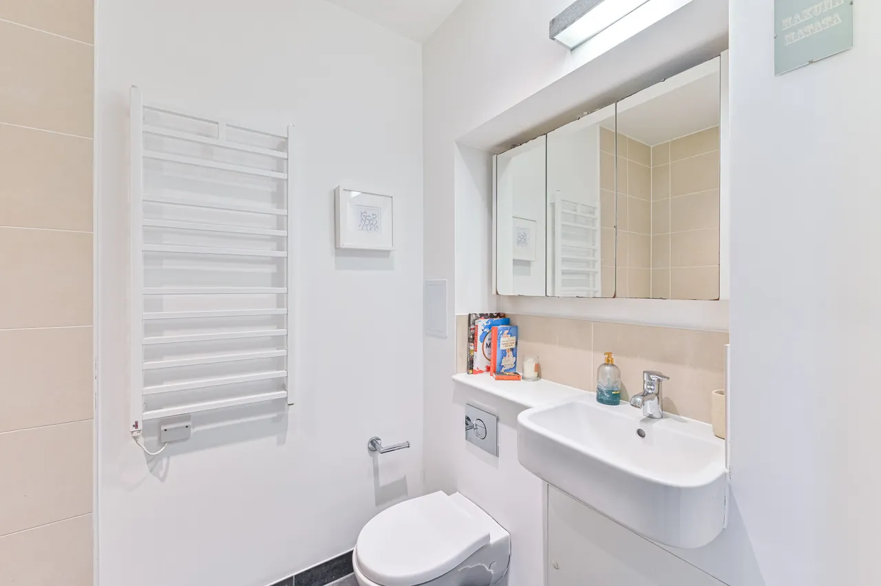 Flat 17, 10 Wynne Road, London, photo 12