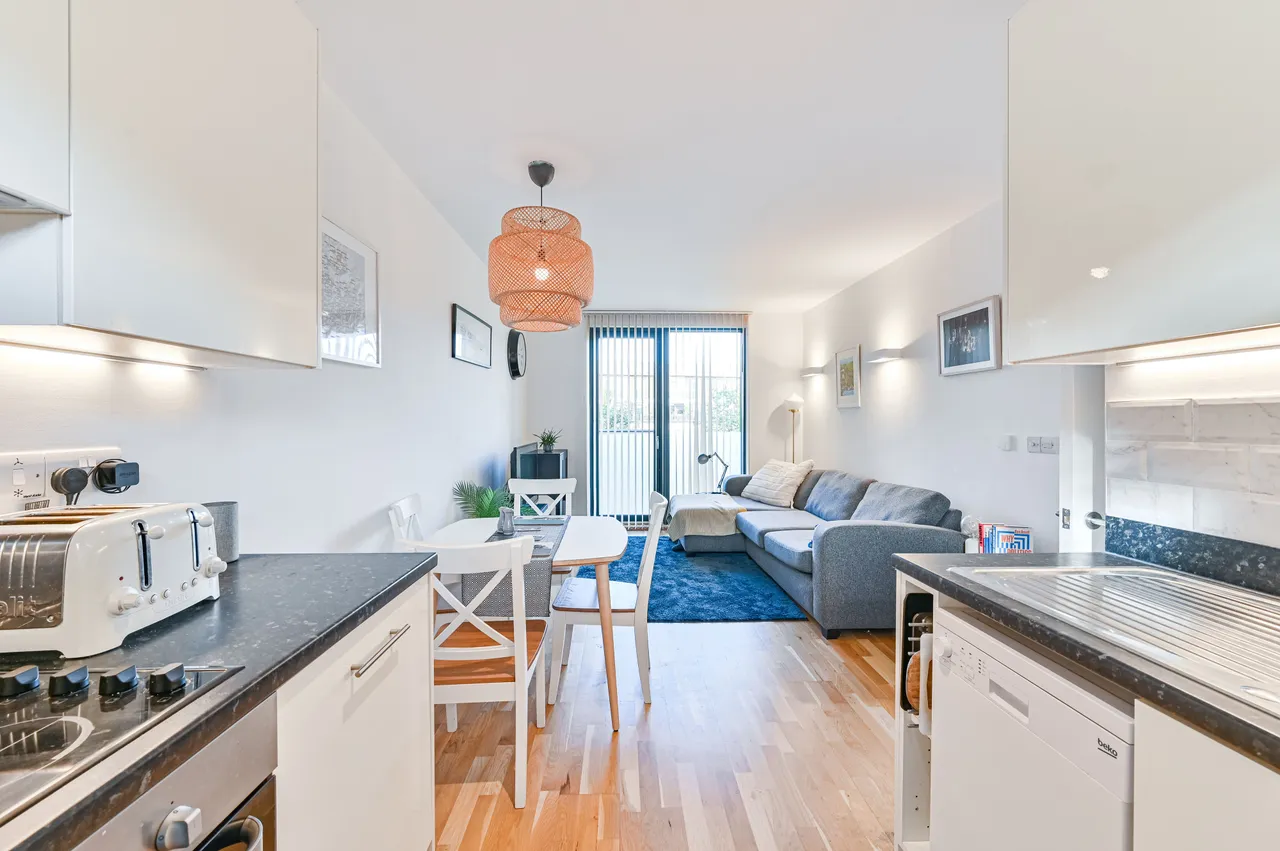 Flat 17, 10 Wynne Road, London, photo 7