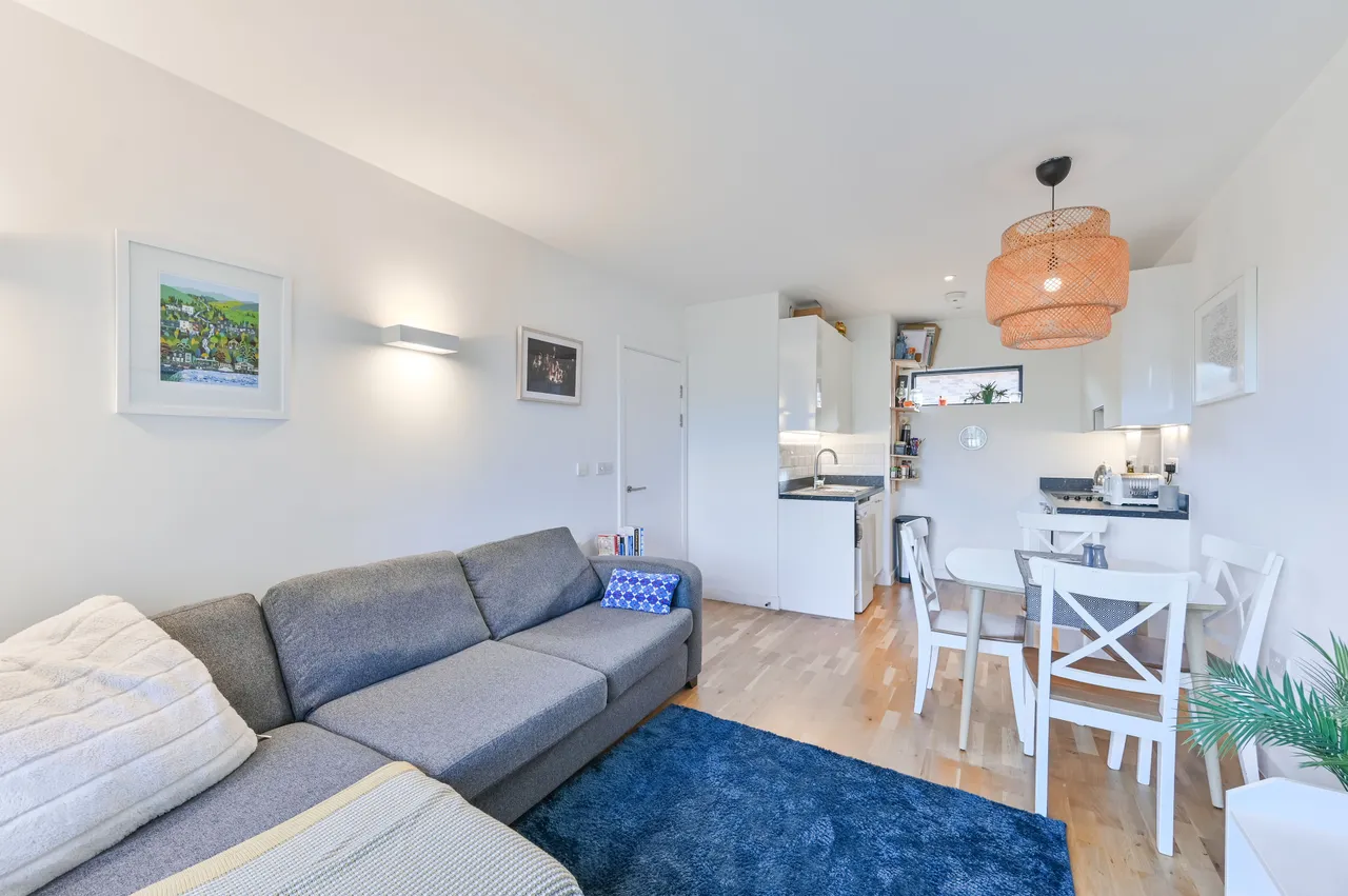 Flat 17, 10 Wynne Road, London, photo 6