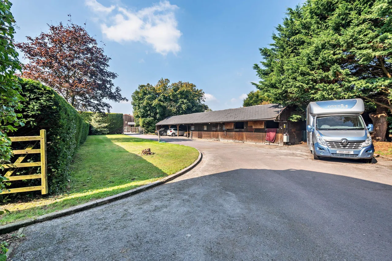 Reading Road, Mattingley, RG27, photo 23