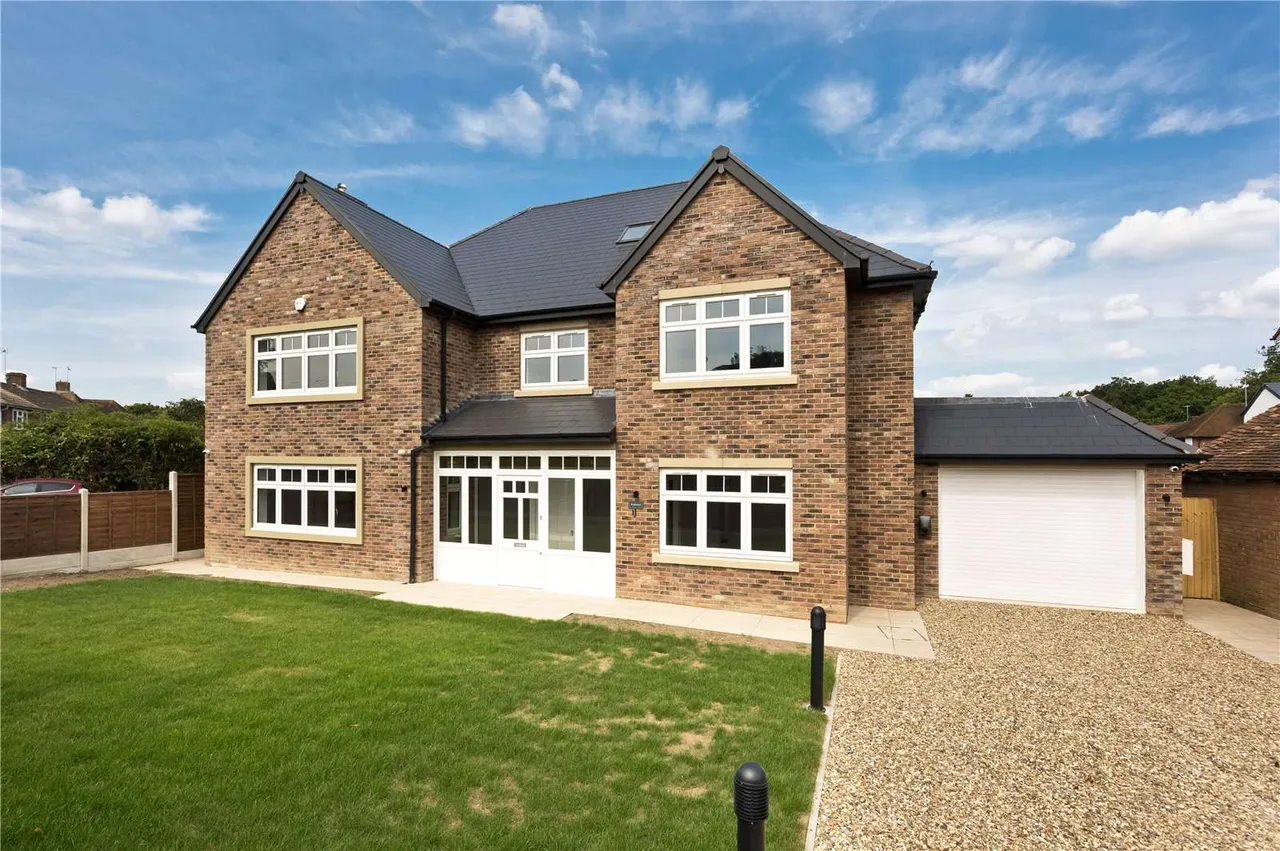 5 bed house to rent — The Avenue, Ascot, Berkshire, SL5 7NB