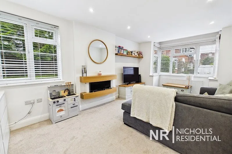 Hook Road, Surbiton, KT6, photo 3