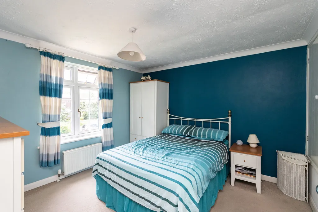 Barleymow Court, Betchworth, RH3, photo 4