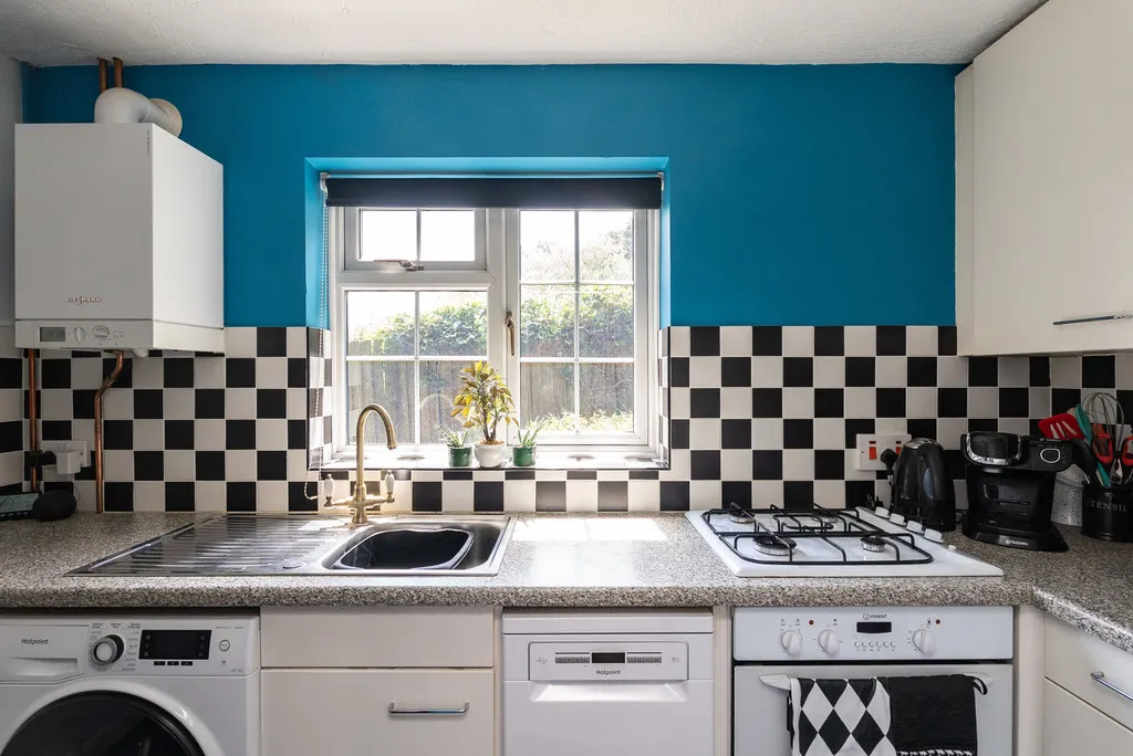 Barleymow Court, Betchworth, RH3, photo 8