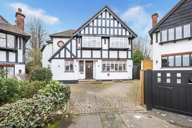 4 bed house for sale — Belmont Close, Woodford Green, IG8