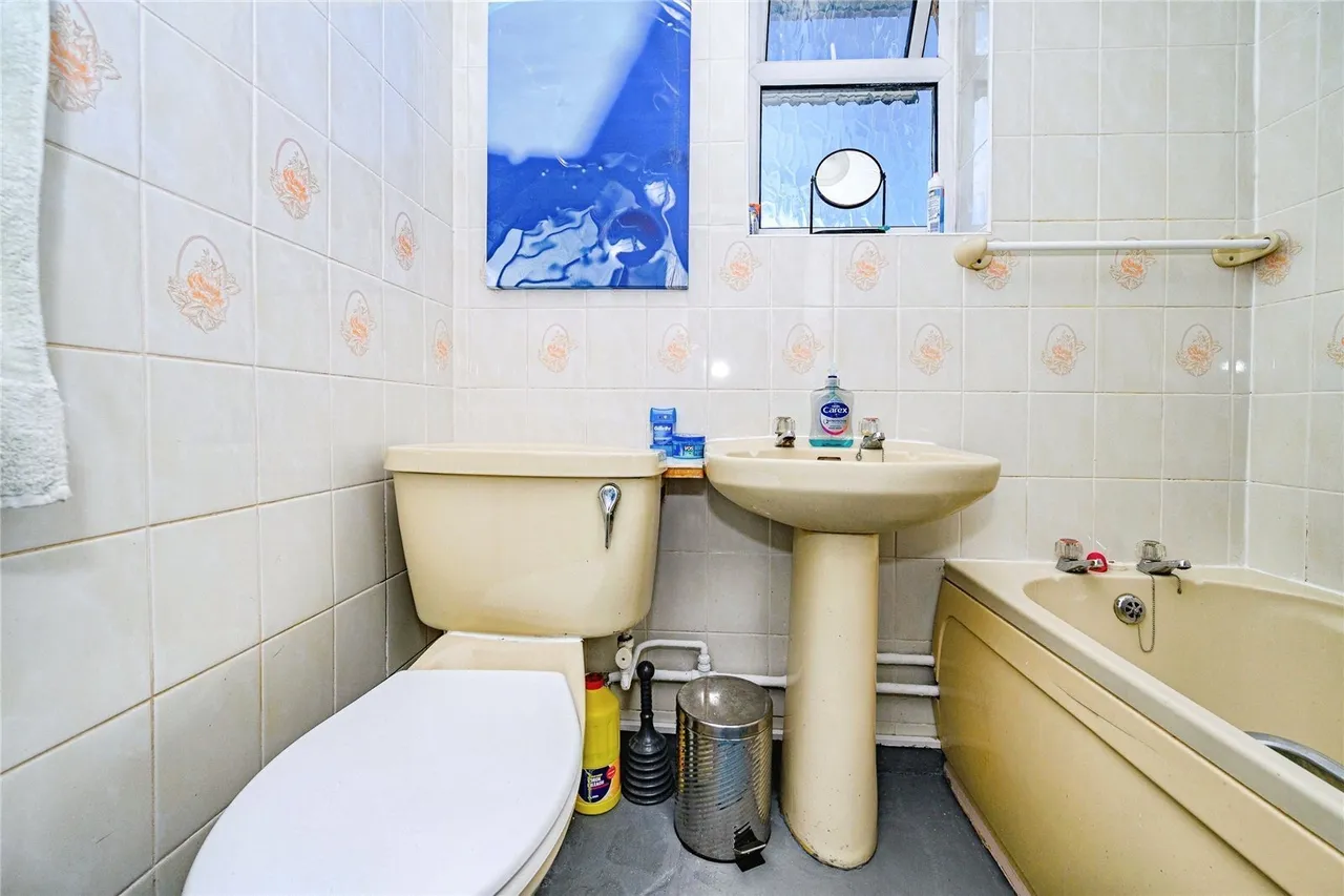 Green Lane, Luton, Bedfordshire, LU2, photo 11