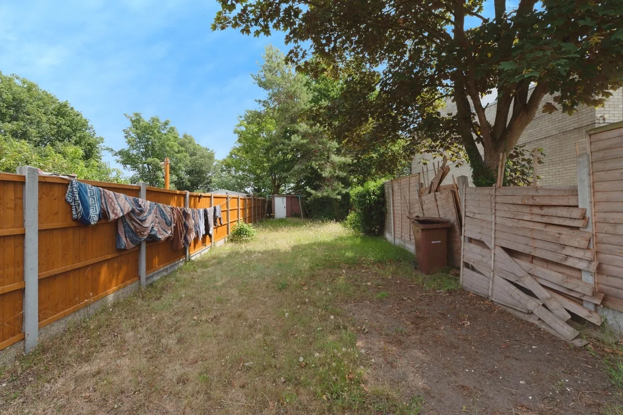 Brentwood Road, Grays, Essex, RM16, photo 14