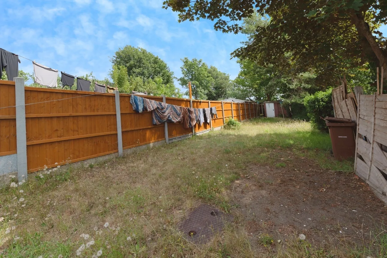Brentwood Road, Grays, Essex, RM16, photo 15