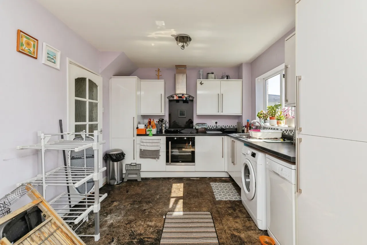 3 bed house for sale — Geoffrey Close, Bristol