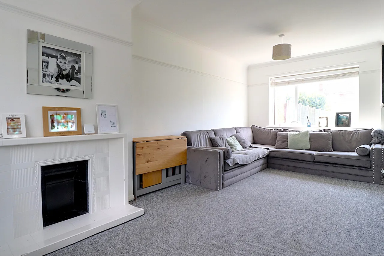 Storr Gardens, Hutton, Brentwood, photo 2