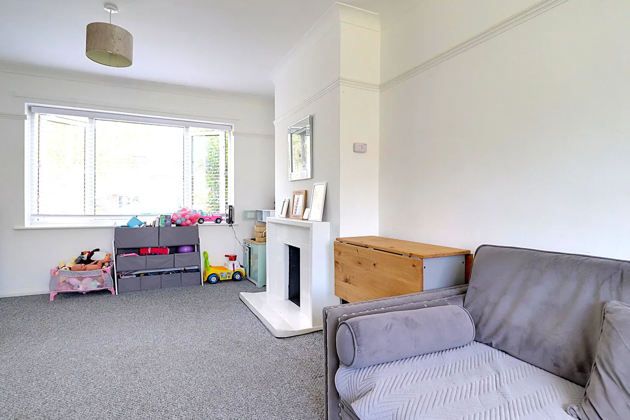 Storr Gardens, Hutton, Brentwood, photo 3