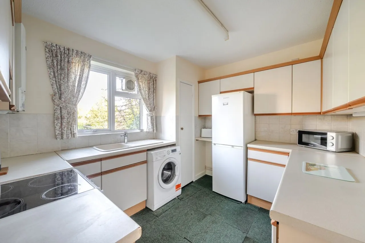 Lyndhurst, SO43, photo 6