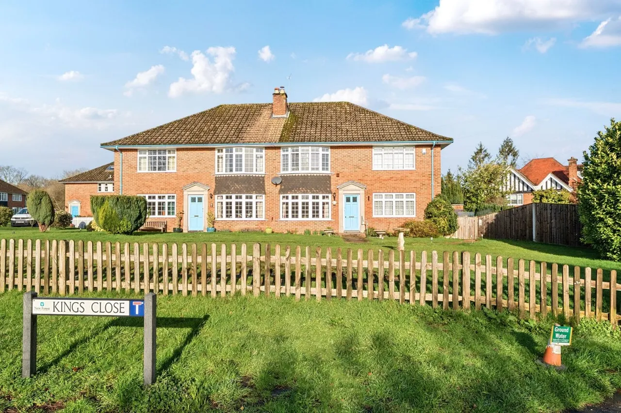 3 bed flat for sale, Lyndhurst, SO43