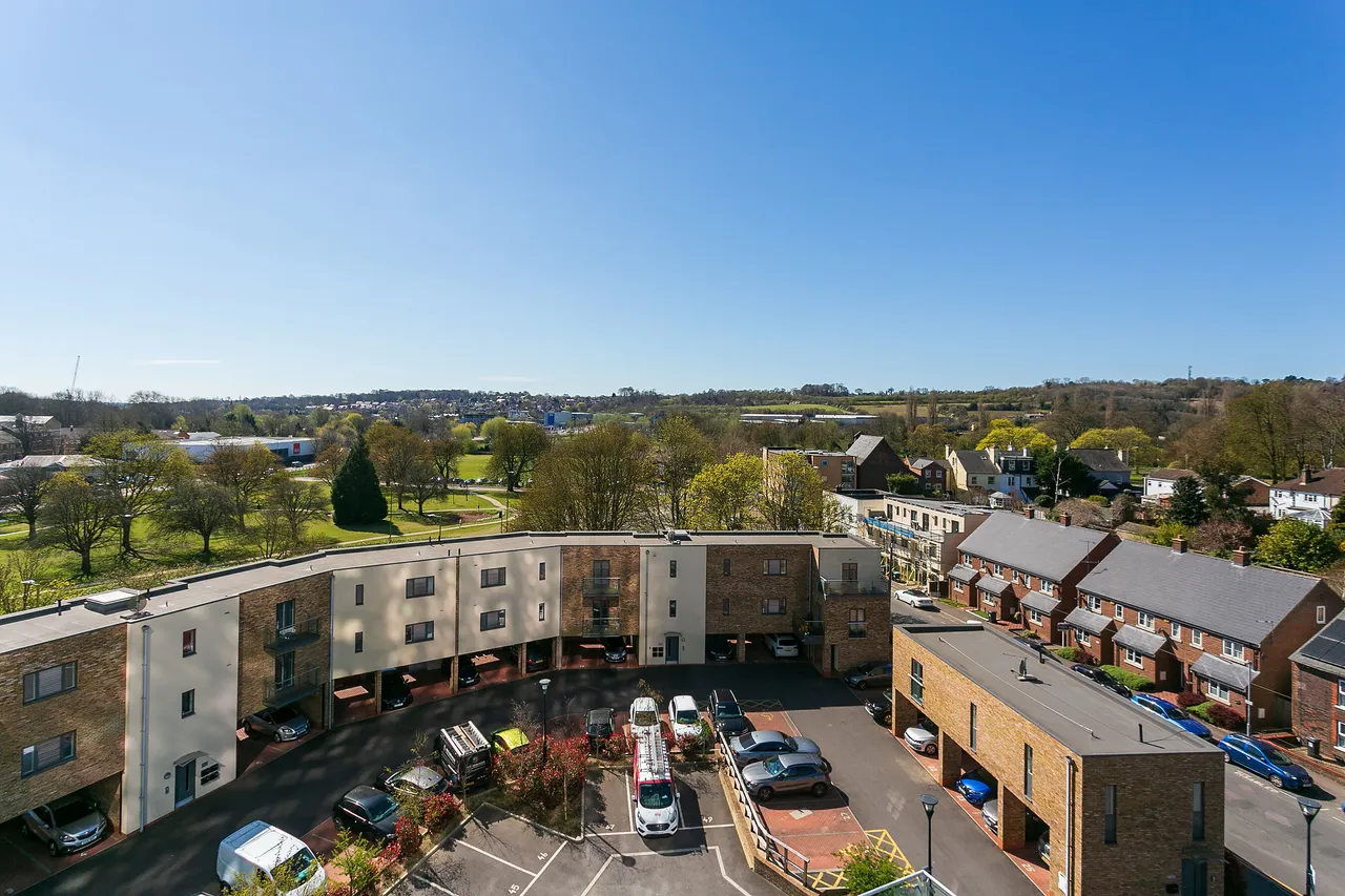 28 K D Tower, Cotterells, Hemel Hempstead, photo 6