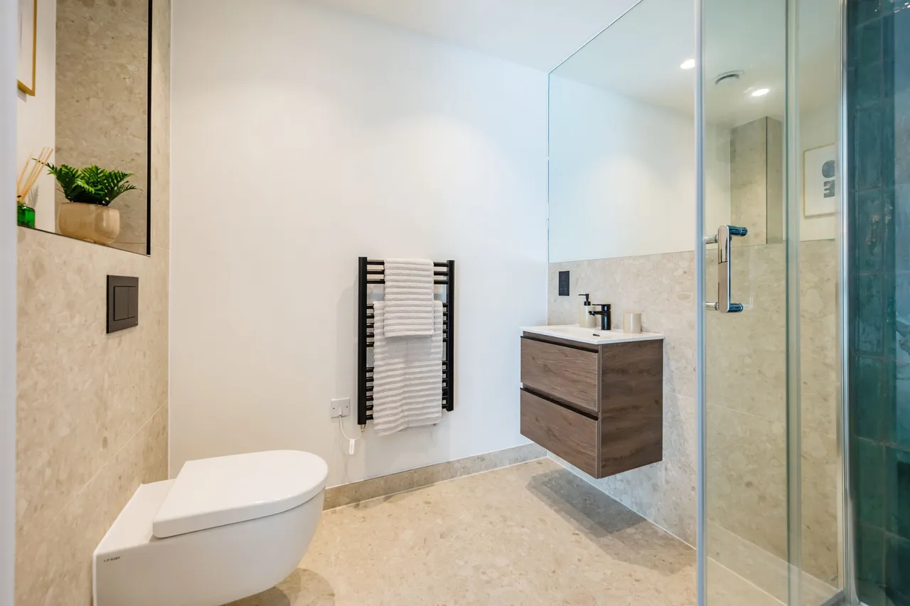 Acton, W3, photo 15