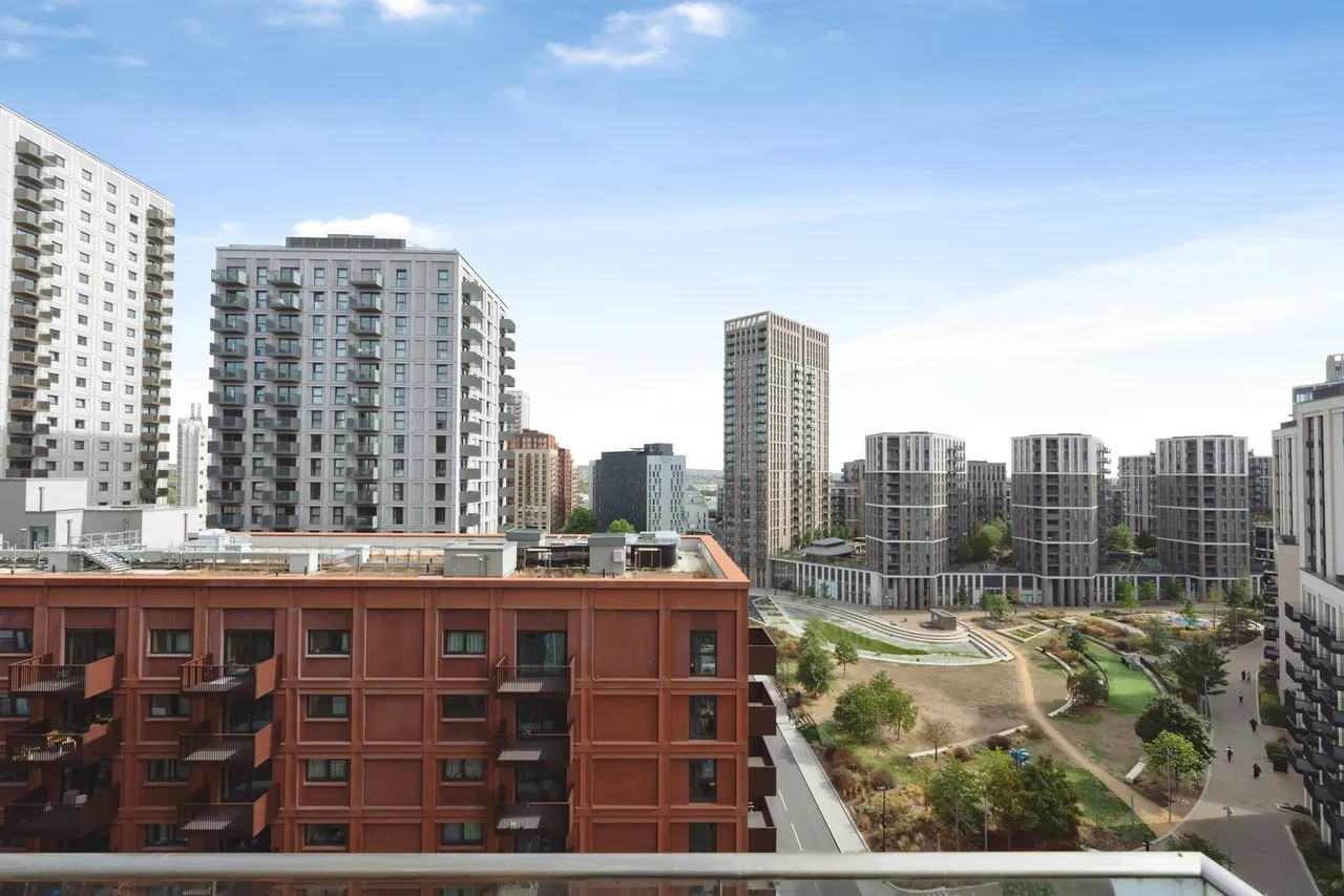 2 bed flat for sale, Olympic Way, Wembley, HA9