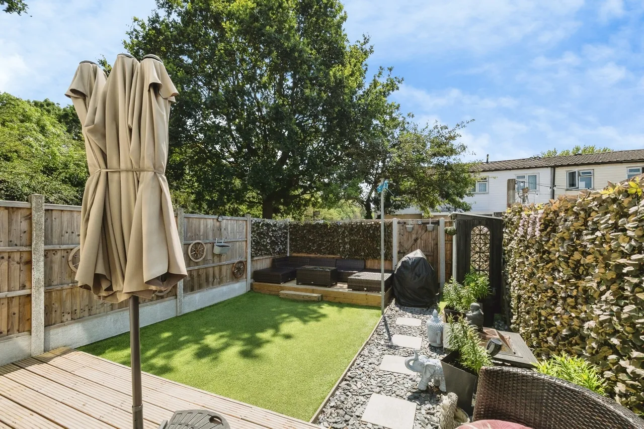 Foxglove Road, South Ockendon, Essex, RM15, photo 3