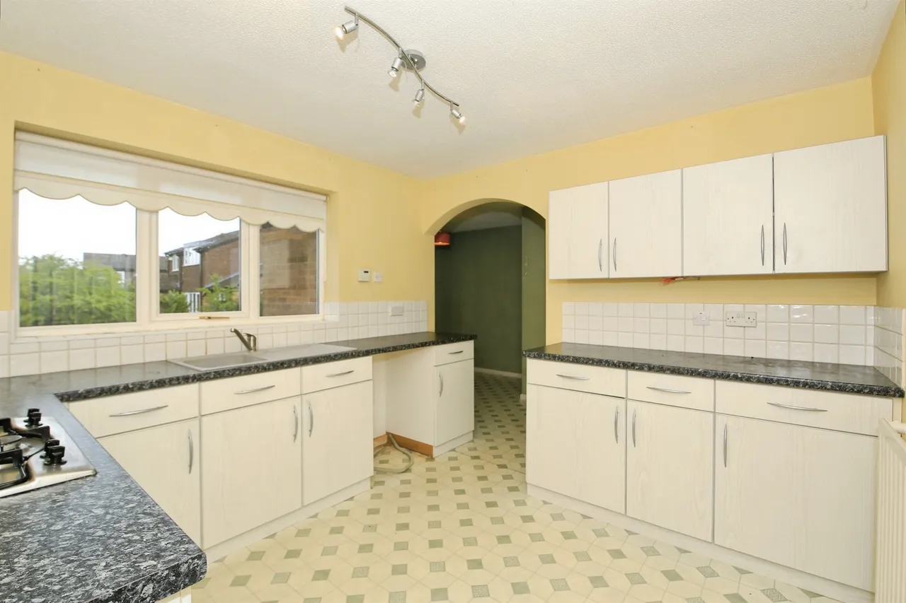 Earlswood, Orton Brimbles, PE2, photo 2